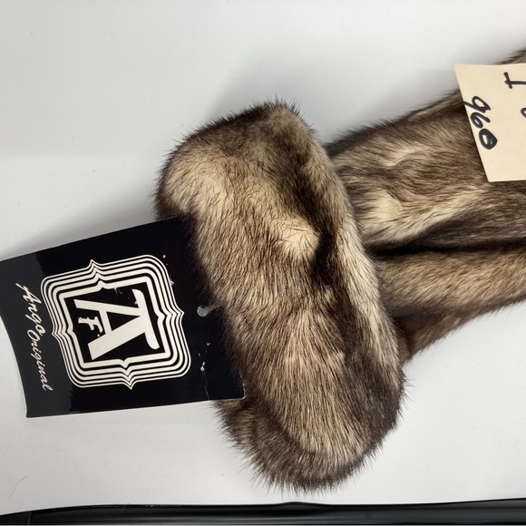 NEW! Beautifully Canadian Bleached Mink Jacket - Size 10 - Picture 6 of 12